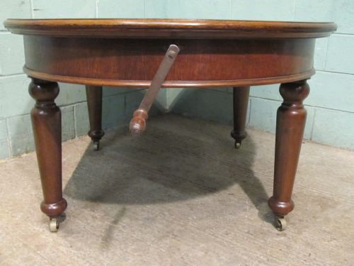 fig 2. ANTIQUE VICTORIAN OAK EXTENDING DINING TABLE C1880 SEATS 10-12