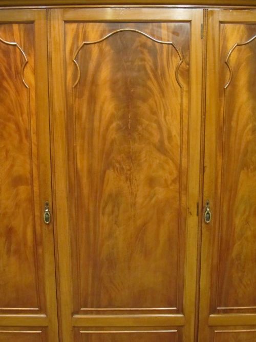 fig 1. ANTIQUE EDWARDIAN FLAMED MAHOGANY TRIPLE WARDROBE C1900