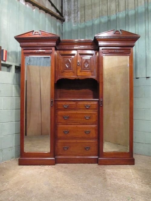 Antique Edwardian Mahogany Sentry Triple Wardrobe Compactum.