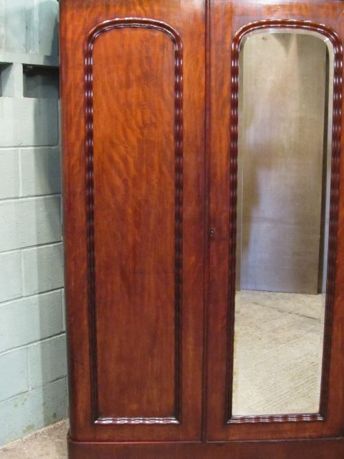 fig 1. ANTIQUE VICTORIAN MAHOGANY TRIPLE WARDROBE c1880