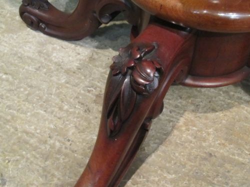 fig 2. ANTIQUE WILLIAM 1V OVAL MAHOGANY TILT TOP BREAKFAST TABLE C1830 SEATS 6-8