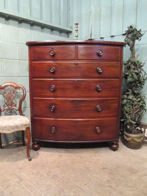 Antique Victorian Mahogany Bow Front Chest of Drawers C1880