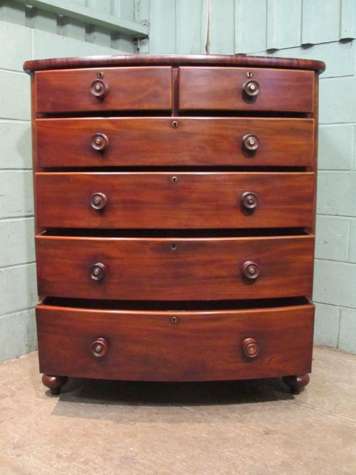 fig 2. ANTIQUE VICTORIAN MAHOGANY BOW FRONT CHEST OF DRAWERS C1880