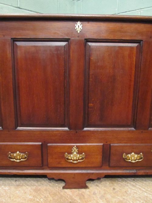 fig 1. ANTIQUE GEORGIAN JOINED OAK MULE CHEST C1780