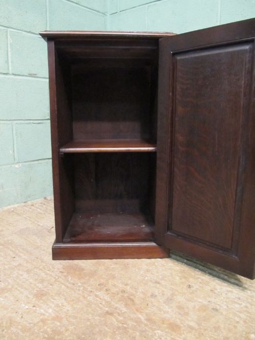 fig 2. ANTIQUE EDWARDIAN OAK POT CUPBOARD C1900