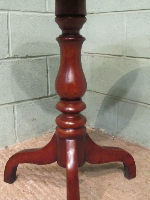 fig 2. ANTIQUE REGENCY MAHOGANY TILT TOP TABLE C1820