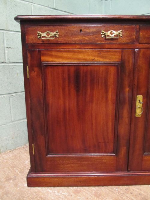 fig 1. ANTIQUE VICTORIAN MAHOGANY CUPBOARD C1880