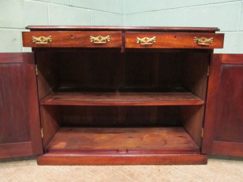 fig 2. ANTIQUE VICTORIAN MAHOGANY CUPBOARD C1880