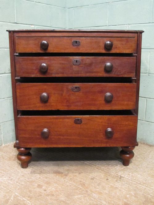 fig 1. ANTIQUE EARLY 18TH CENTURY JOINED OAK CHEST OF DRAWERS C1710