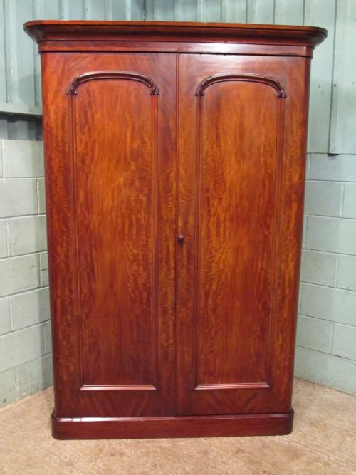 fig 1. ANTIQUE VICTORIAN MAHOGANY DOUBLE WARDROBE C1880