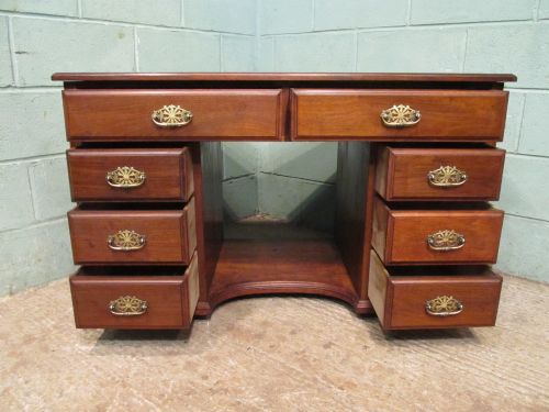 fig 2. ANTIQUE EDWARDIAN MAHOGANY TWIN PEDASTAL DESK C1900