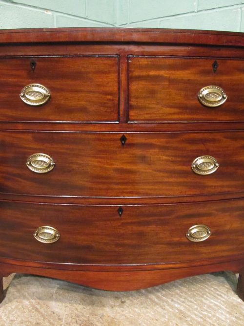fig 1. ANTIQUE REGENCY MAHOGANY & WALNUT BOW FRONT CHEST OF DRAWERS C1820