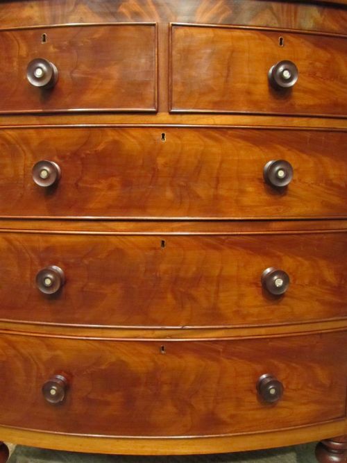 fig 2. ANTIQUE VICTORIAN MAHOGANY BOW FRONT CHEST OF DRAWERS C1880