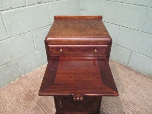 fig 2. PAIR ART DECO MAHOGANY BEDSIDE CABINETS C1920