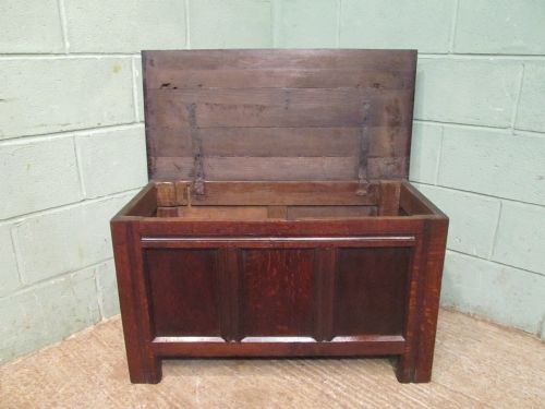 fig 2. ANTIQUE 18TH CENTURY COUNTRY OAK COFFER C1780