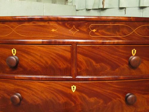 fig 2. REGENCY FLOAMED MAHOGANY BOW FRONT CHEST OF DRAWERS C1820