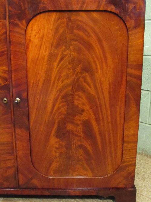 fig 1. ANTIQUE GEORGIAN REGENCY FLAMED MAHOGANY LOW PRESS c1820