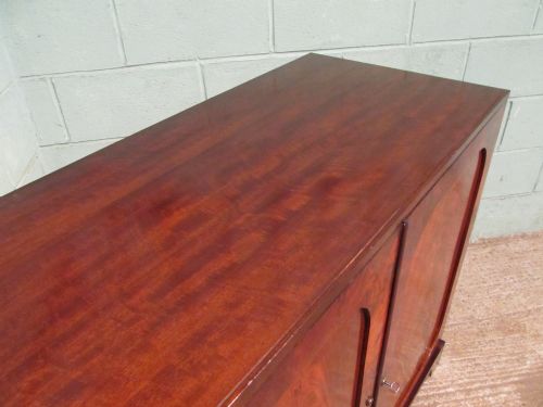 fig 2. ANTIQUE GEORGIAN REGENCY FLAMED MAHOGANY LOW PRESS c1820