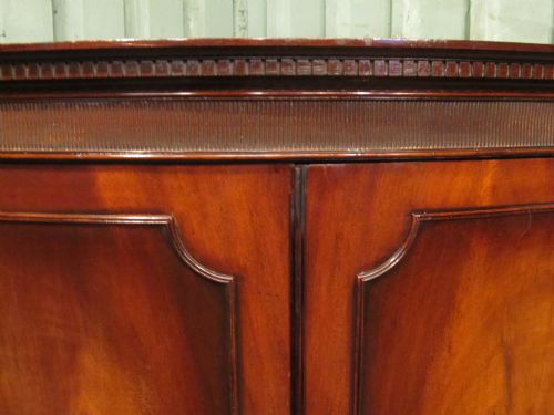 fig 2. Antique Edwardian Mahogany Serpentine Double Wardrobe c1900