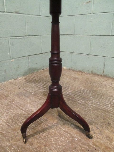 fig 1. Antique Regency Mahogany Wine Table c1820