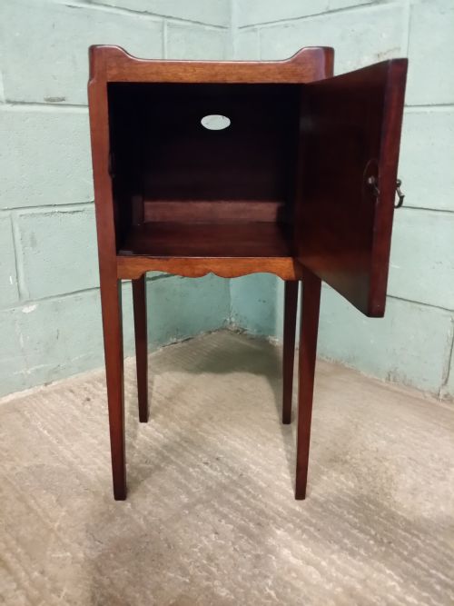 fig 2. Antique George III Mahogany Tray Top Bedside Cabinet c1780