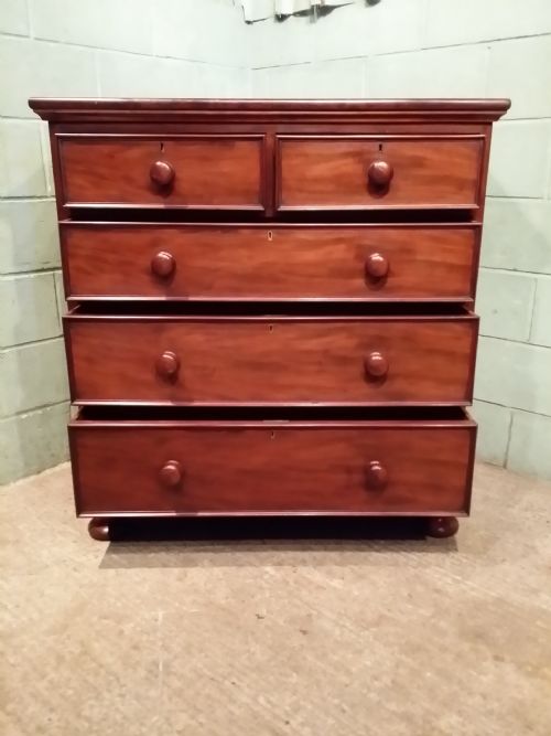 fig 1. Antique Victorian Mahogany Chest of Drawers c1880