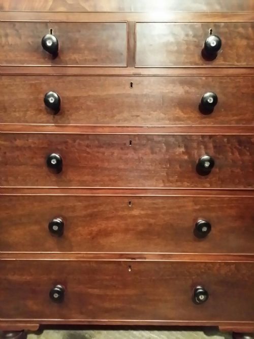 fig 2. ANTIQUE EARLY VICTORIAN MAHOGANY CHEST OF DRAWERS C1840
