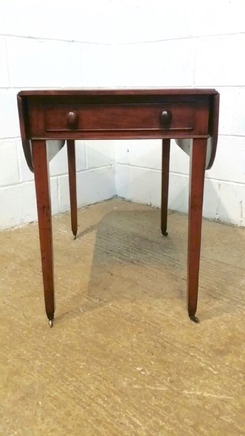 fig 2. ANTIQUE REGENCY MAHOGANY PEMBROKE TABLE C1820