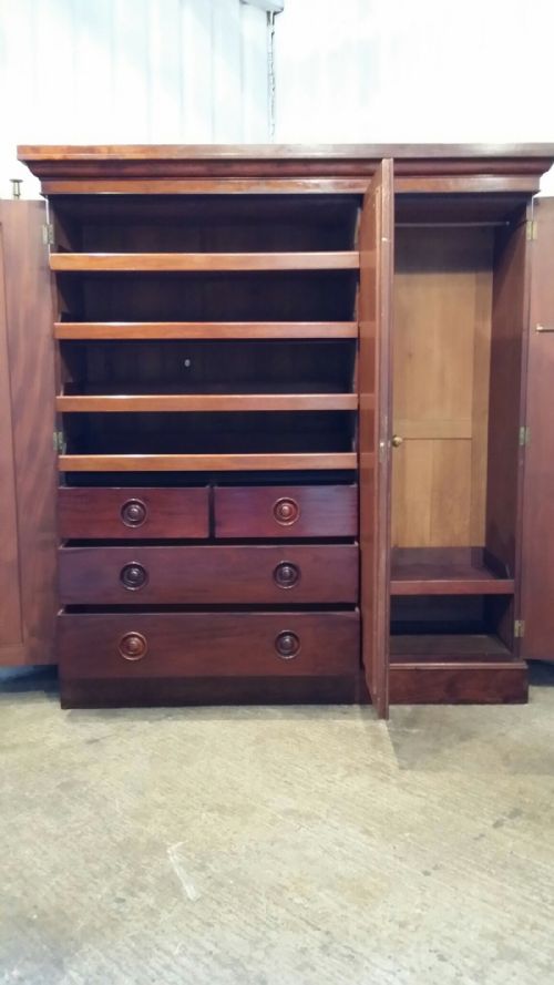 fig 2. ANTIQUE VICTORIAN MAHOGANY TRIPLE WARDOBE COMPACTUM C1880