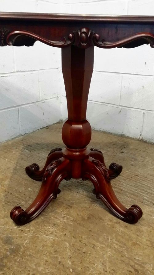 fig 2. ANTIQUE VICTORIAN MAHOGANY SIDE CENTRE TABLE C1880