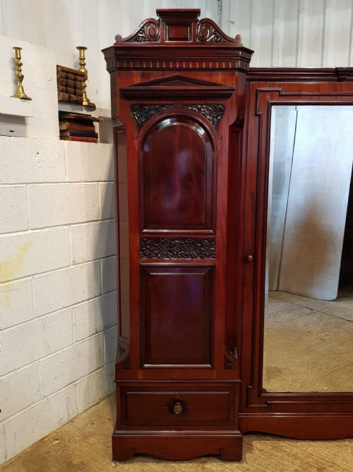 fig 2. ANTIQUE LATE VICTORIAN MAHOGANY BREAKFRONT TRIPLE WARDROBE C1890