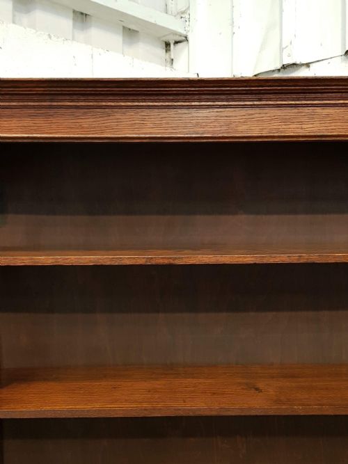 fig 1. ANTIQUE VICTORIAN OAK BOOKCASE C1880