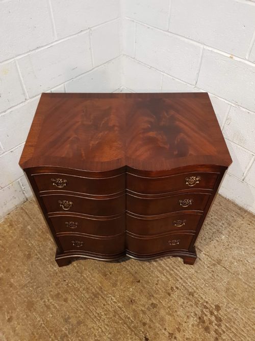 fig 2. ANTIQUE FLAMED MAHOGANY SERPENTINE CHEST OF DRAWERS C1920