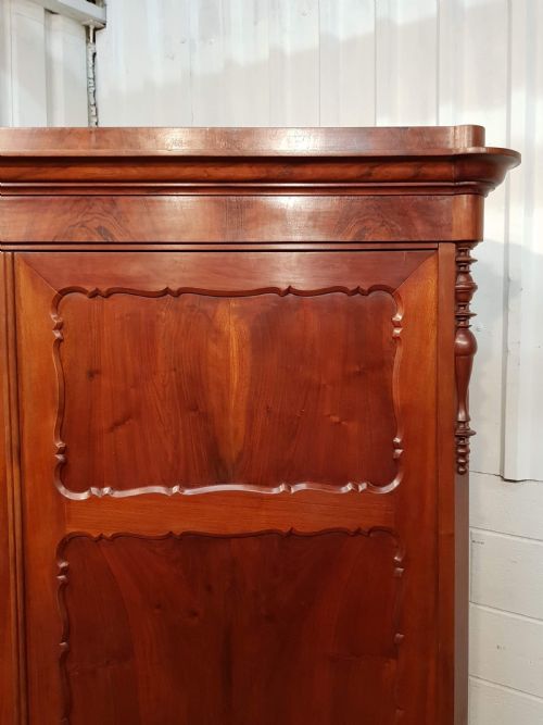 fig 2. ANTIQUE 19TH CENTURY FRENCH MAHOGANY ARMOIRE C1880
