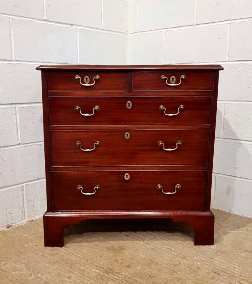 fig 1. ANTIQUE 18TH CENTURY PERIOD MAHOGANY DWARF CHEST OF DRAWERS C1780