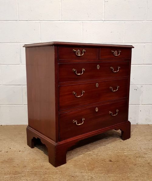 fig 2. ANTIQUE 18TH CENTURY PERIOD MAHOGANY DWARF CHEST OF DRAWERS C1780