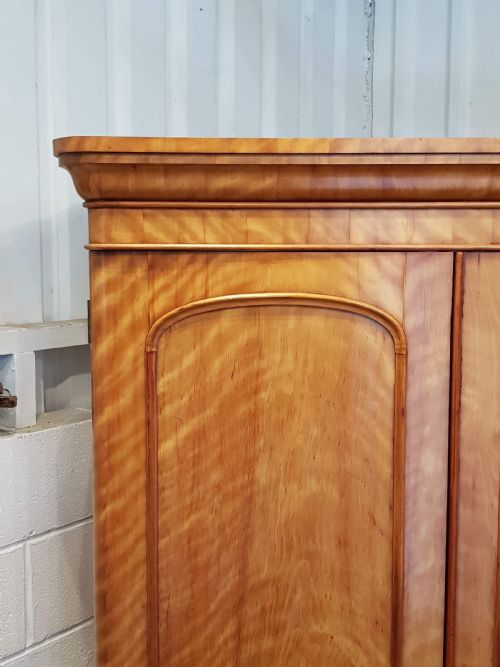 fig 1. ANTIQUE VICTORIAN SATIN BIRCH TRIPLE WARDROBE COMPACTUM C1880
