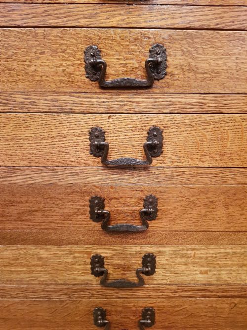 fig 1. SUPERB ANTIQUE LATE VICTORIAN ARTS & CRAFTS LARGE OAK PLAN CHEST C1890