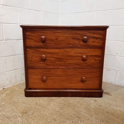 fig 4. ANTIQUE VICTORIAN MAHOGANY CHEST OF DRAWERS C1880