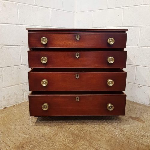 fig 2. ANTIQUE REGENCY MAHOGANY CHEST OF DRAWERS C1820