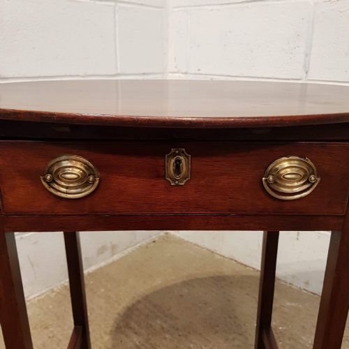 fig 1. ANTIQUE REGENCY MAHOGANY OCCASIONAL TABLE C1820