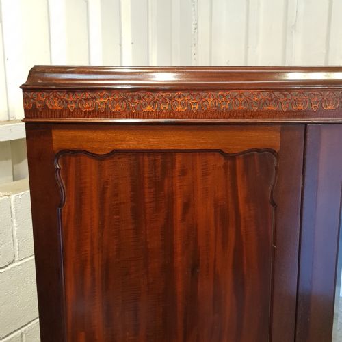 fig 2. ANTIQUE EDWARDIAN CHIPPENDALE MAHOGANY BOW FRONT TRIPLE WARDROBE C1900