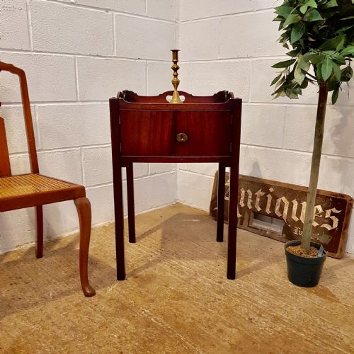 Antique Georgian Period Mahogany Nightstand C1780