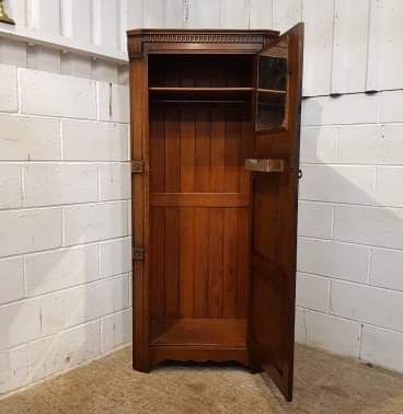 fig 2. ANTIQUE OAK HALL WARDROBE C1920