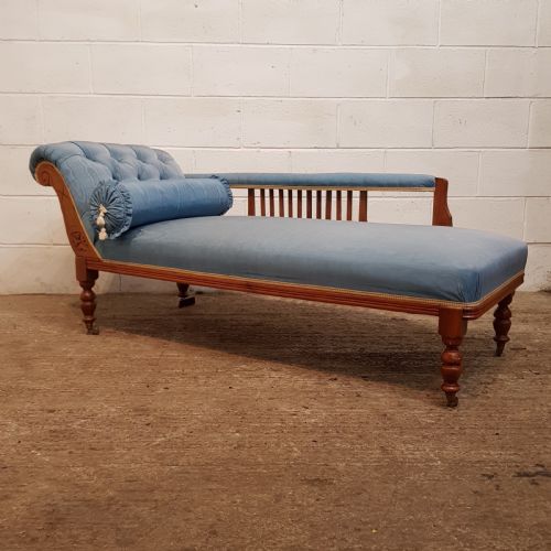 Antique Late Victorian Walnut Chaise Longue C1890