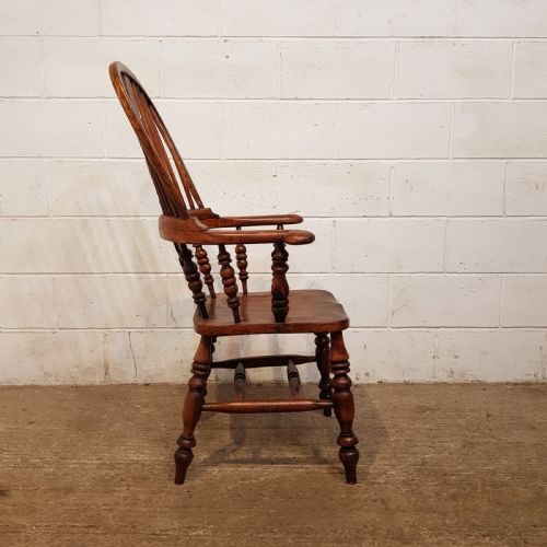 fig 1. ANTIQUE 19TH CENTURY OAK AND ELM BROAD ARM WINDSOR CHAIR C1860
