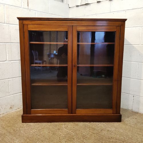 fig 1. ANTIQUE LATE VICTORIAN MAHOGANY GLAZED BOOKCASE C1890