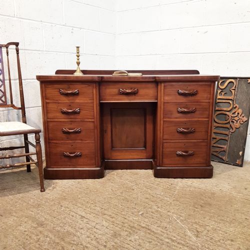 Antique Victorian Mahogany Desk. C1880