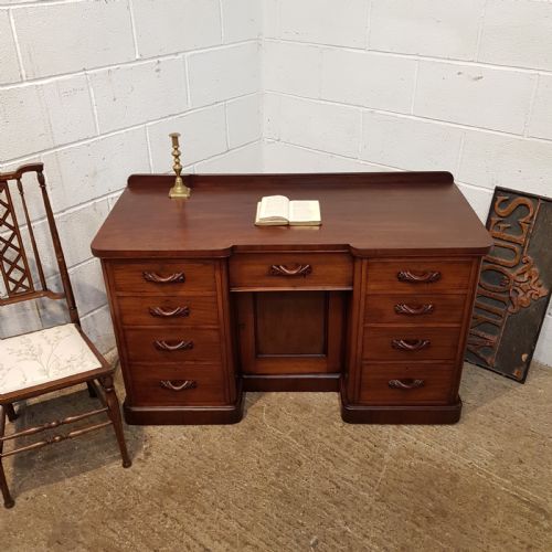 fig 1. ANTIQUE VICTORIAN MAHOGANY DESK. C1880