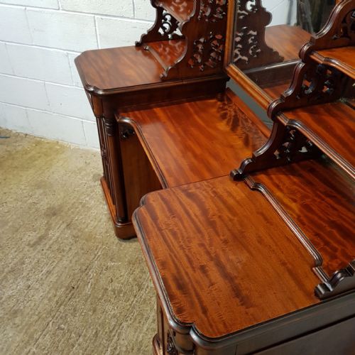 fig 2. ANTIQUE VICTORIAN LARGE MAHOGANY DRESSING TABLE C1880